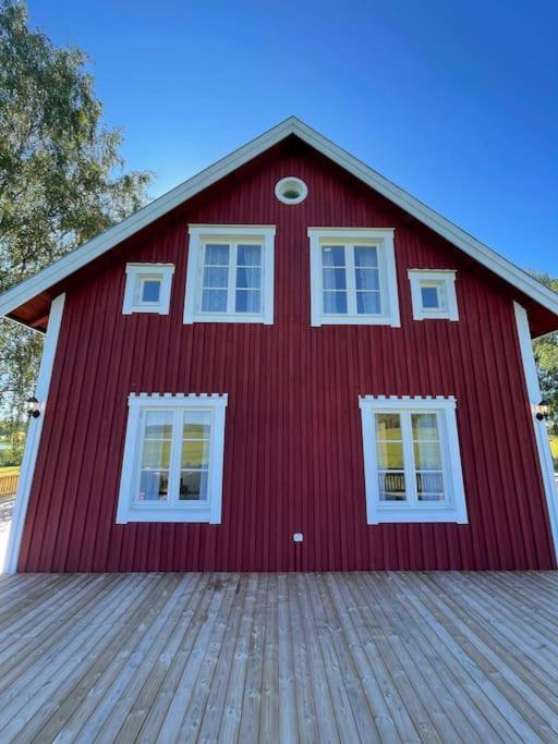 Gard Med Egen Sjoe Med Bryggbat, Nyrenoverat! 카트리네홀름 외부 사진