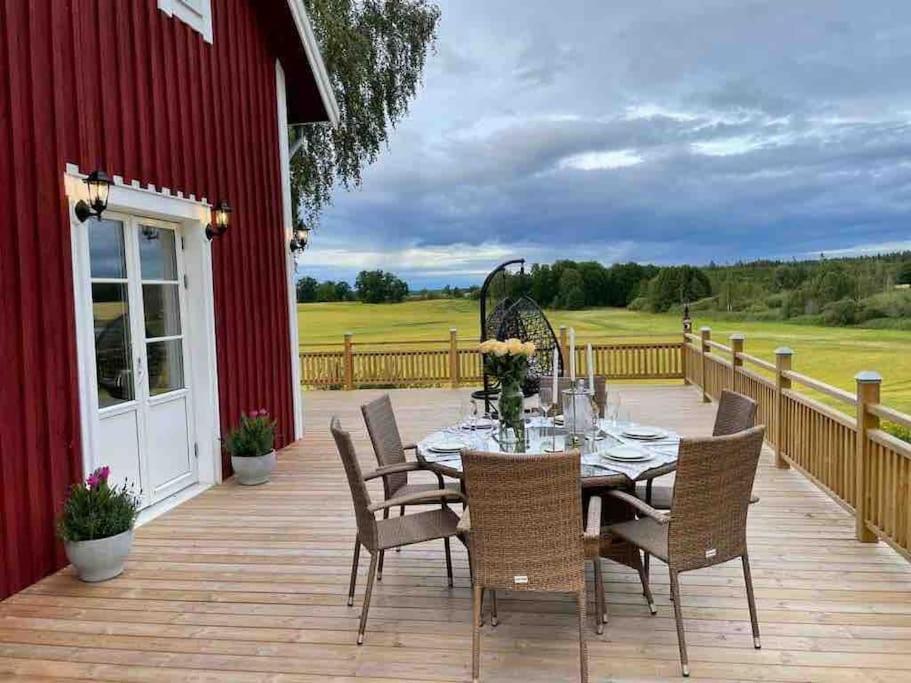 Gard Med Egen Sjoe Med Bryggbat, Nyrenoverat! 카트리네홀름 외부 사진